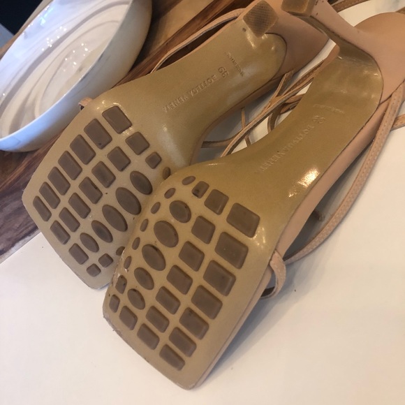Bottega Veneta Stretch Sandals Beige - Picture 7 of 7